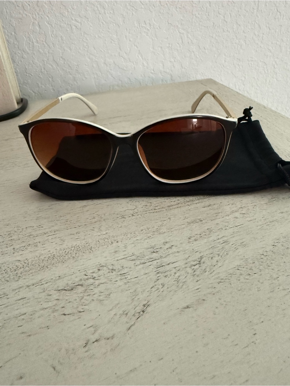 CHANEL Two-Tone Cat-Eye Sunglasses in Brown and White